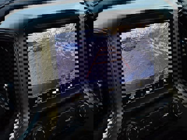 Used 2020 Chevrolet Silverado 1500 LT w/ Convenience Package image 22