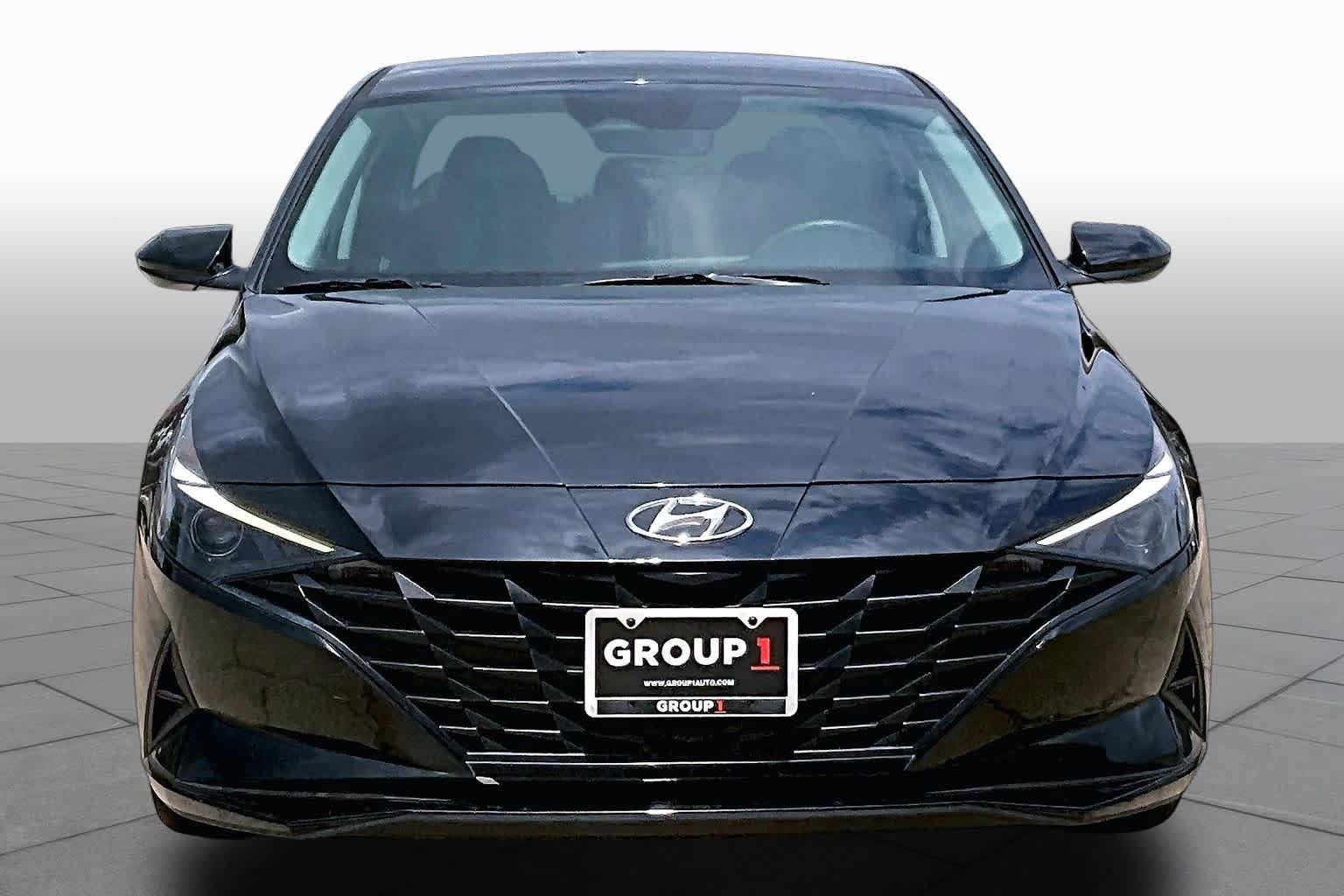 Used 2023 Hyundai Elantra SEL image 4