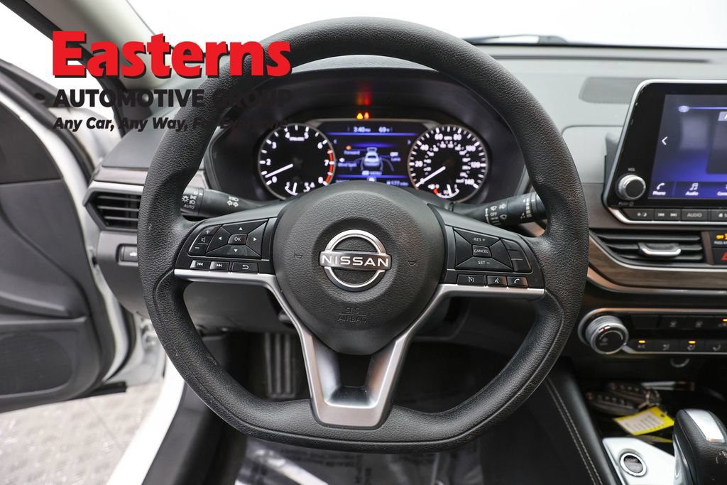 Used 2023 Nissan Altima 2.5 SV AWD/4WD image 10