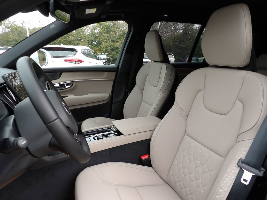 New 2026 Volvo XC90 B6 Plus w/ Protection Package Premier AWD/4WD image 14