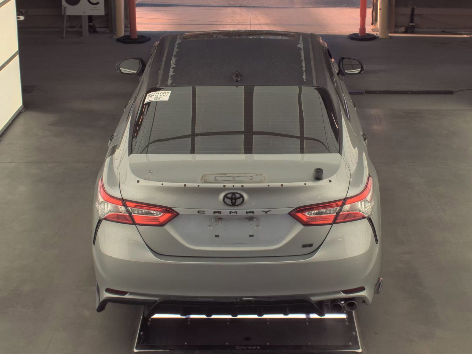 Used 2020 Toyota Camry SE w/ Convenience Package image 7