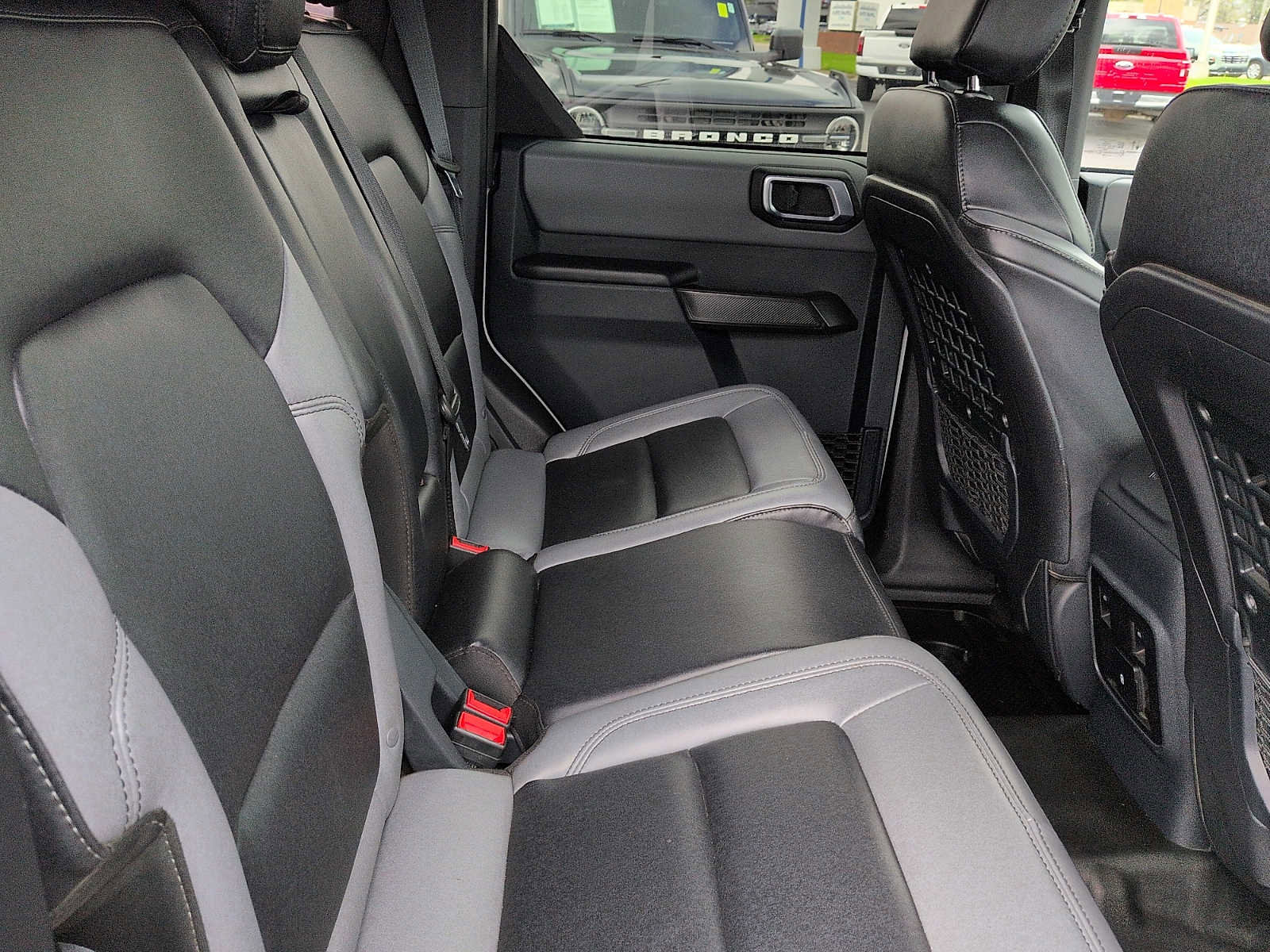 Used 2024 Ford Bronco Black Diamond image 12