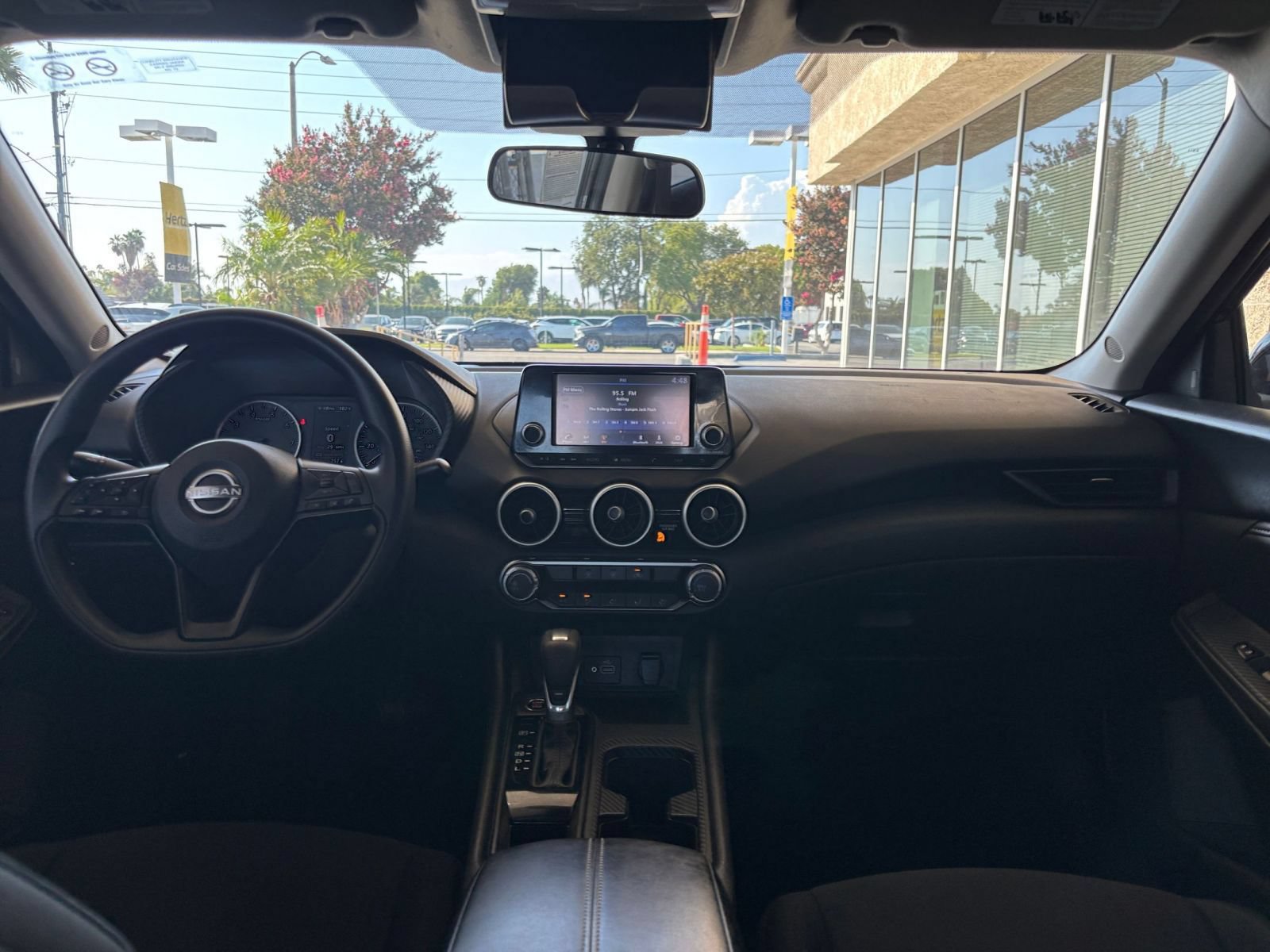 Used 2025 Nissan Sentra S FWD image 31