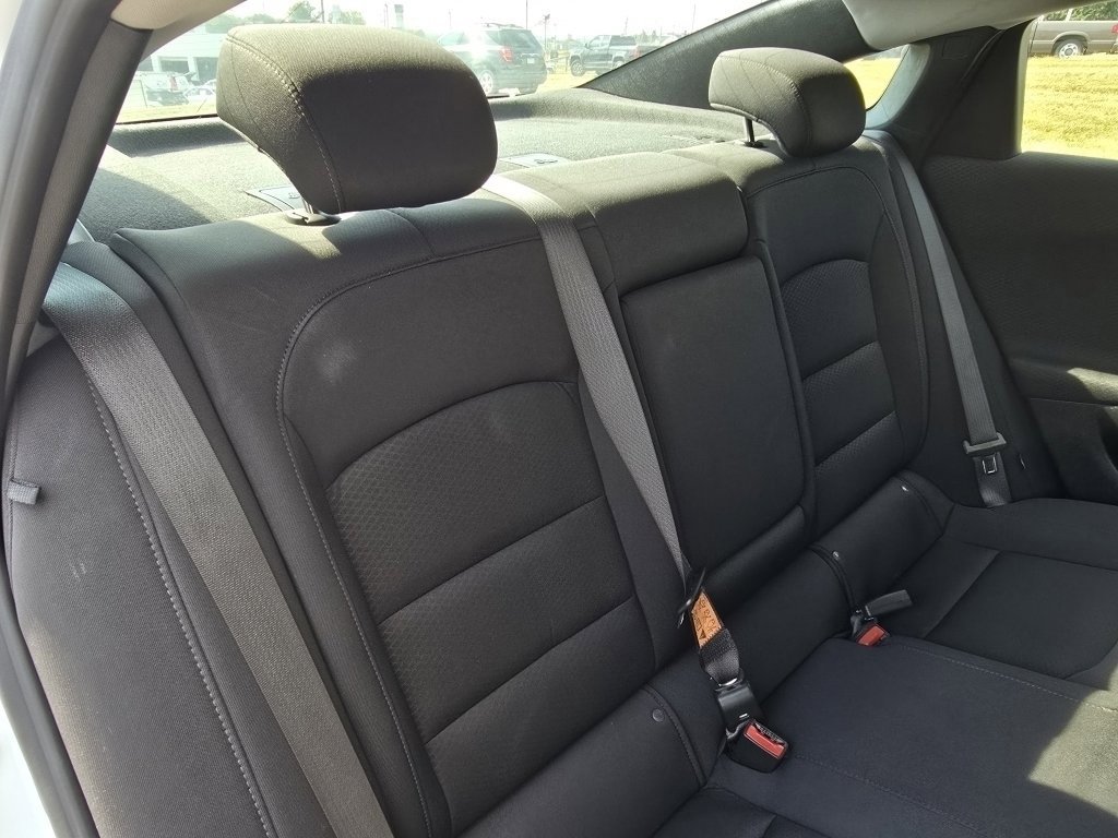 Used 2024 Chevrolet Malibu LT image 18