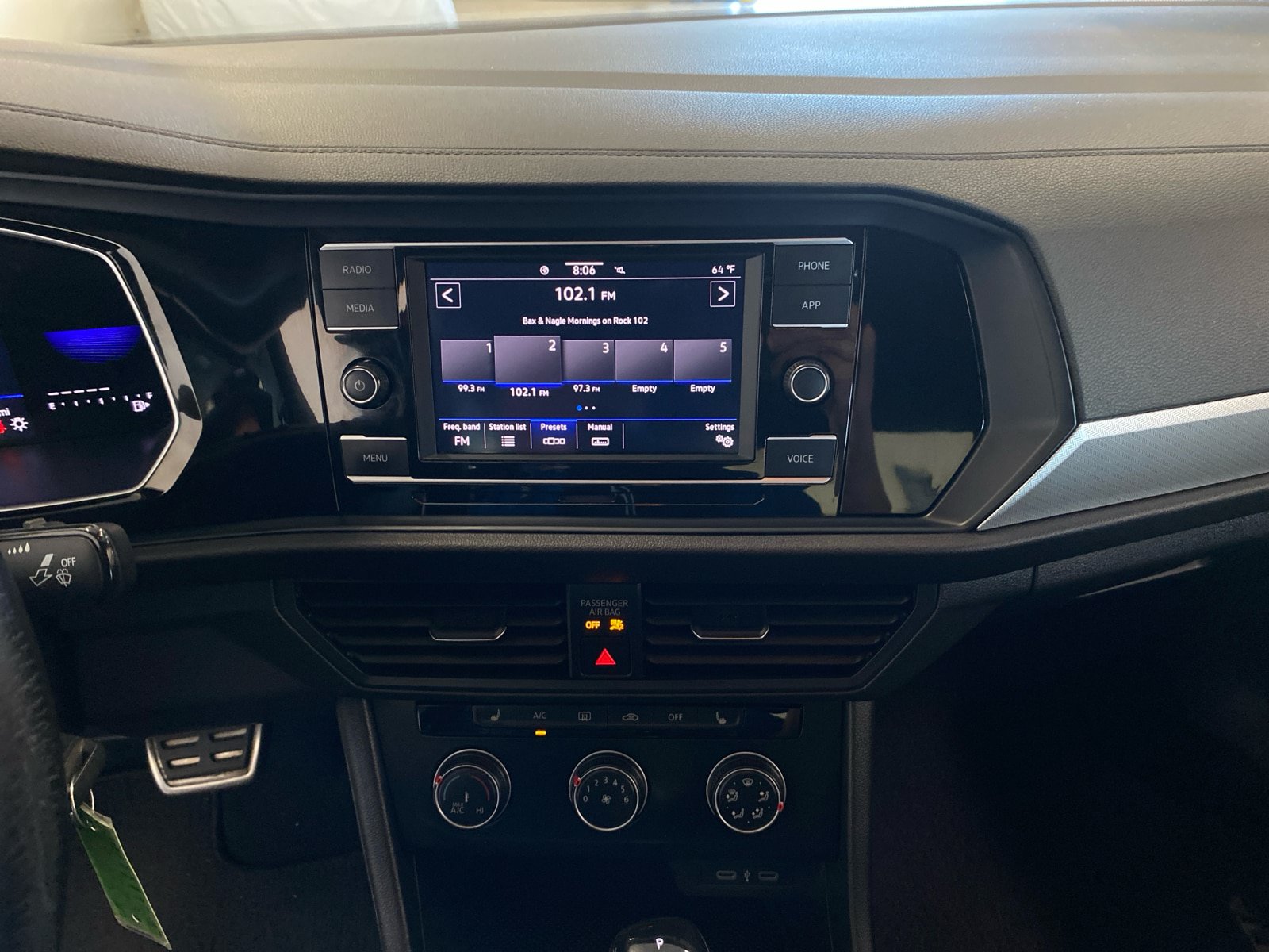 Used 2024 Volkswagen Jetta Sport FWD image 20