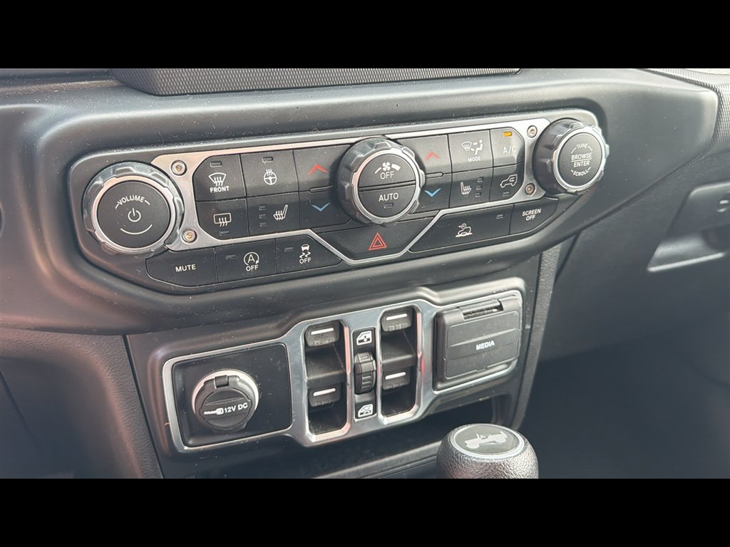 Used 2022 Jeep Wrangler Unlimited Sport w/ Cold Weather Group AWD/4WD image 18