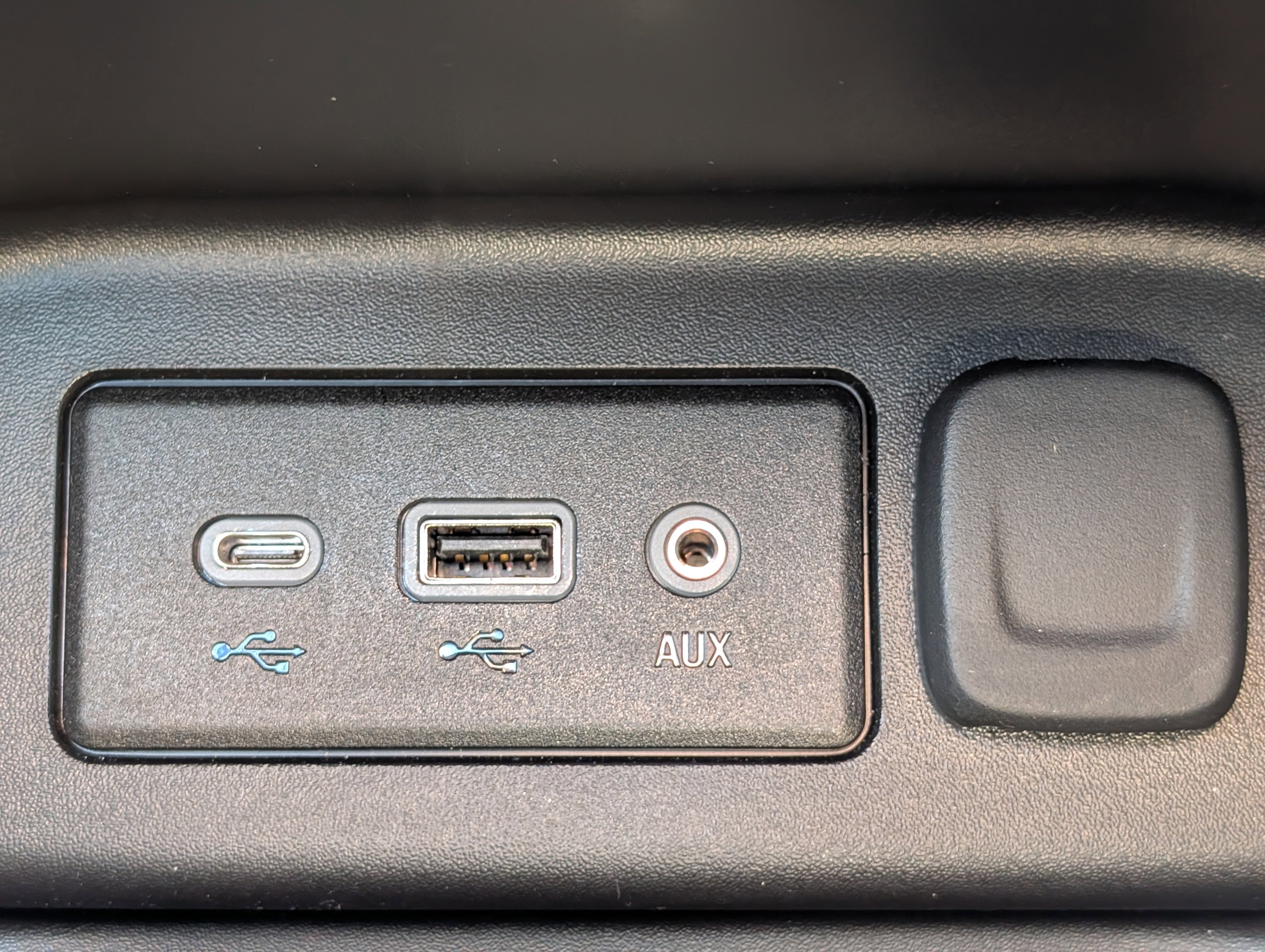 Used 2023 Chevrolet Equinox LS w/ LS Convenience Package image 24