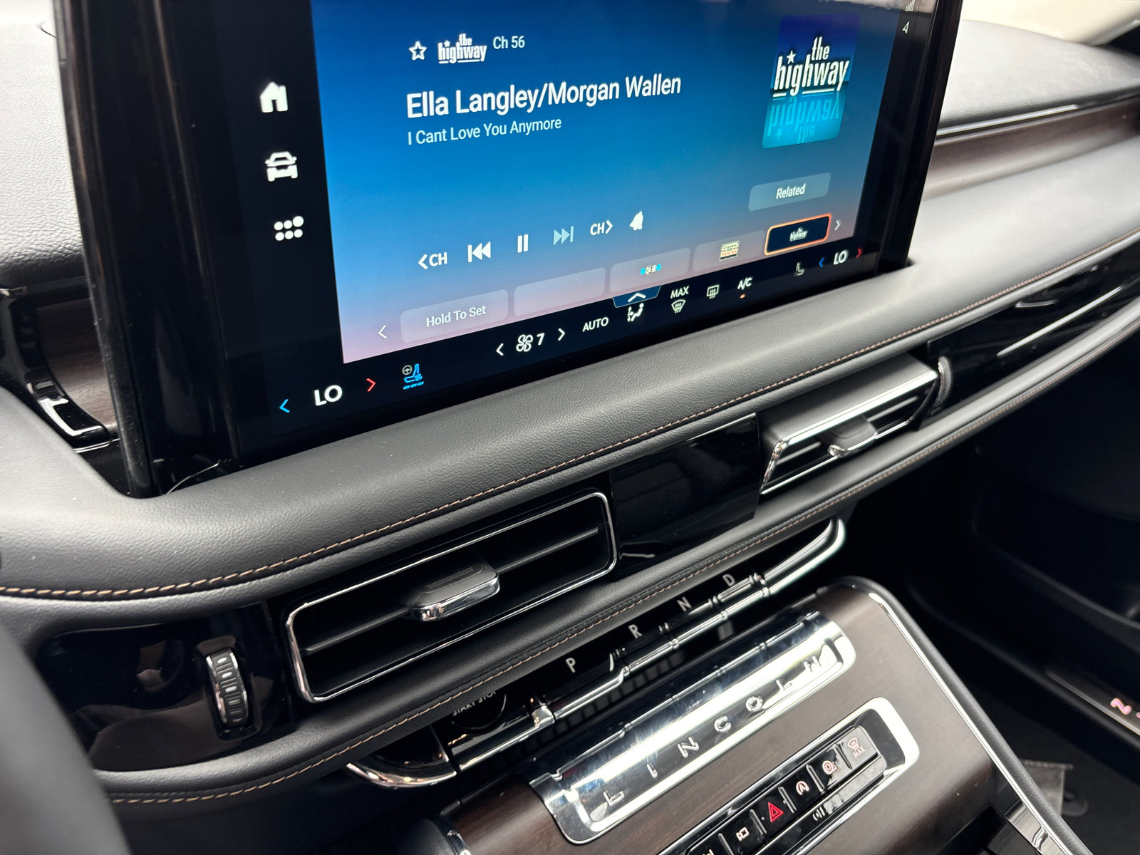 New 2026 Lincoln Aviator Reserve AWD/4WD image 21