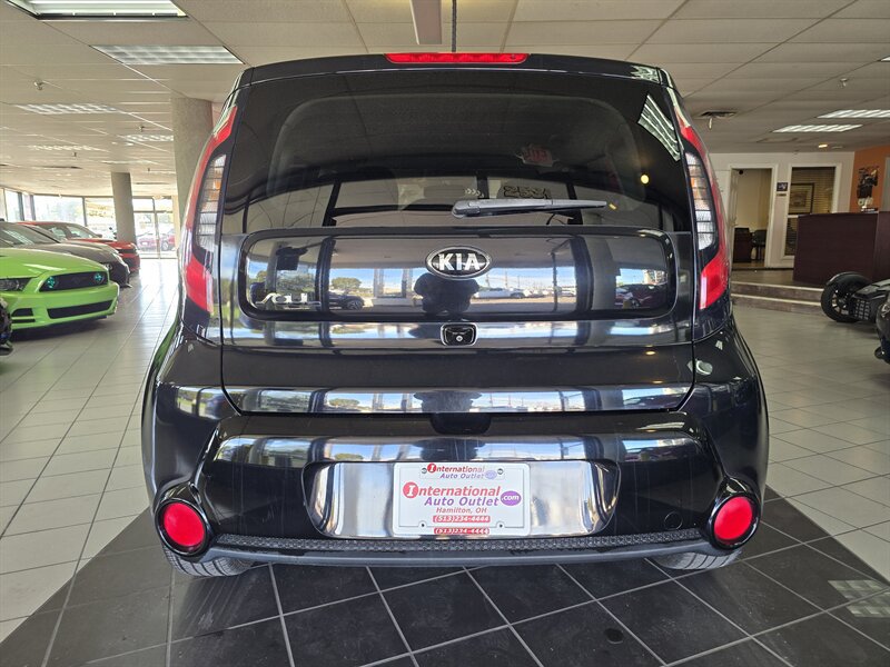 Used 2016 Kia Soul + FWD image 5