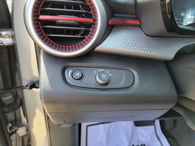 Certified 2025 Chevrolet Trax RS w/ Driver Confidence Package image 14