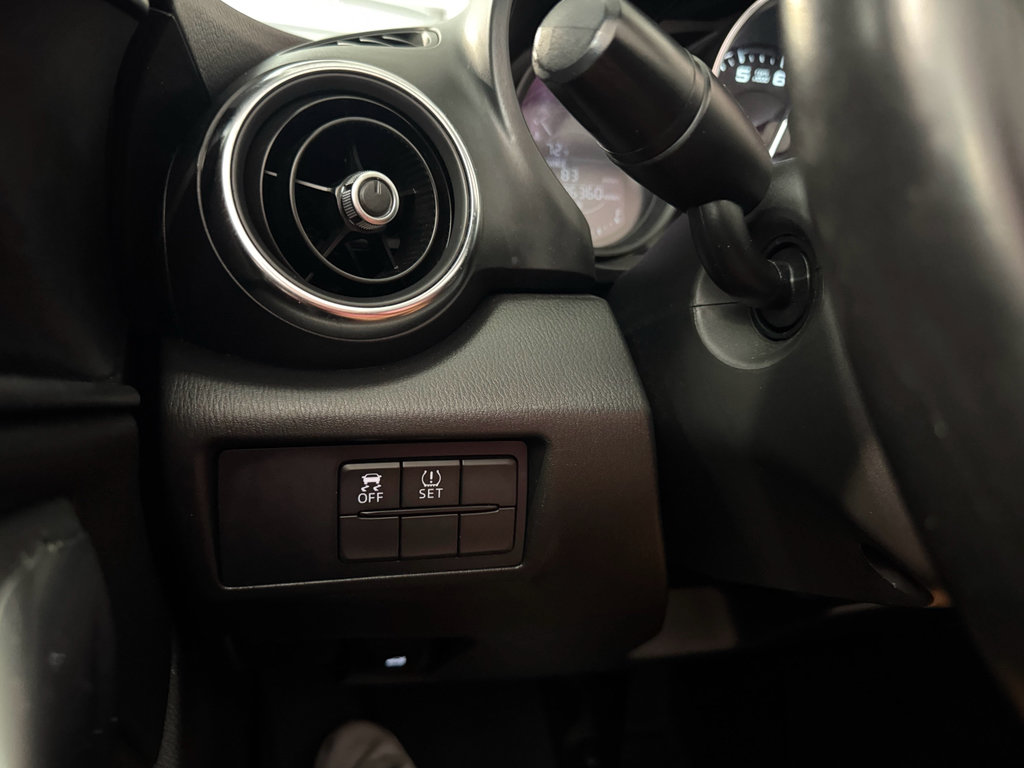 Used 2019 FIAT 124 Spider Classica RWD image 17