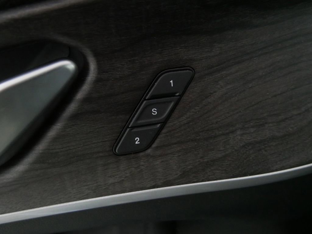 Used 2022 Jeep Grand Cherokee Limited 4xe image 14