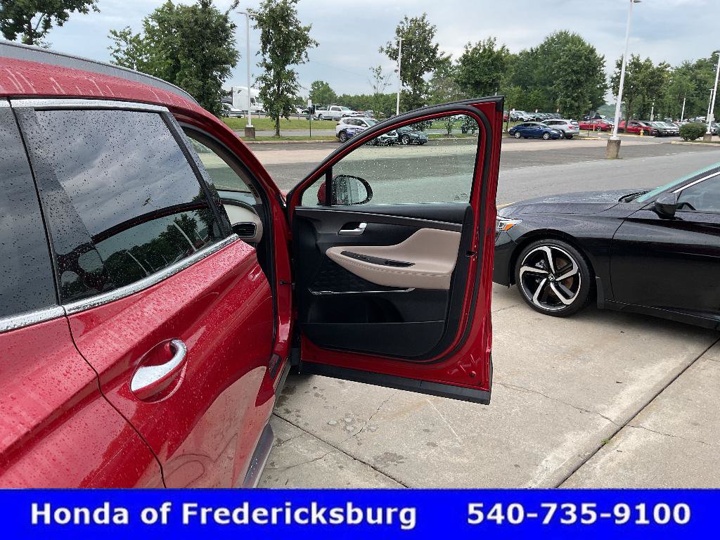 Used 2019 Hyundai Santa Fe Limited AWD/4WD image 18