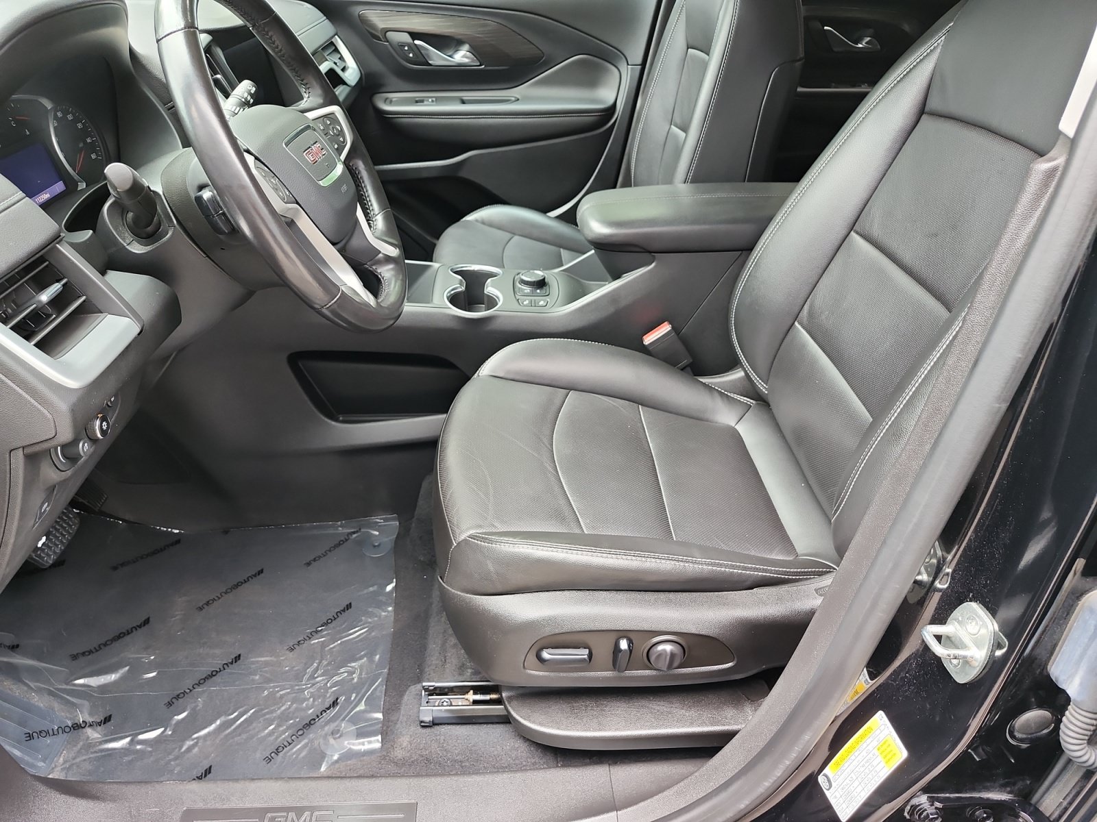 Used 2022 GMC Terrain SLT w/ Infotainment Package II AWD/4WD image 9