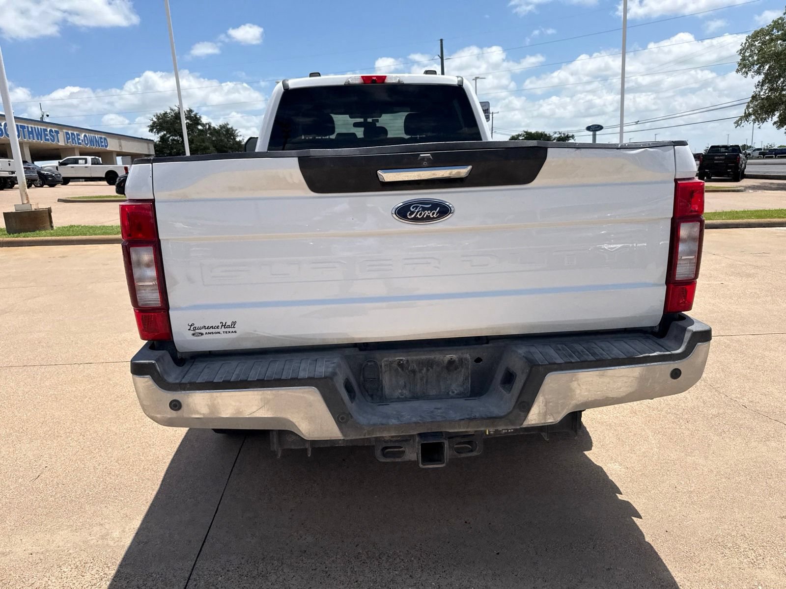 Used 2021 Ford F350 XLT w/ XLT Premium Package AWD/4WD image 6