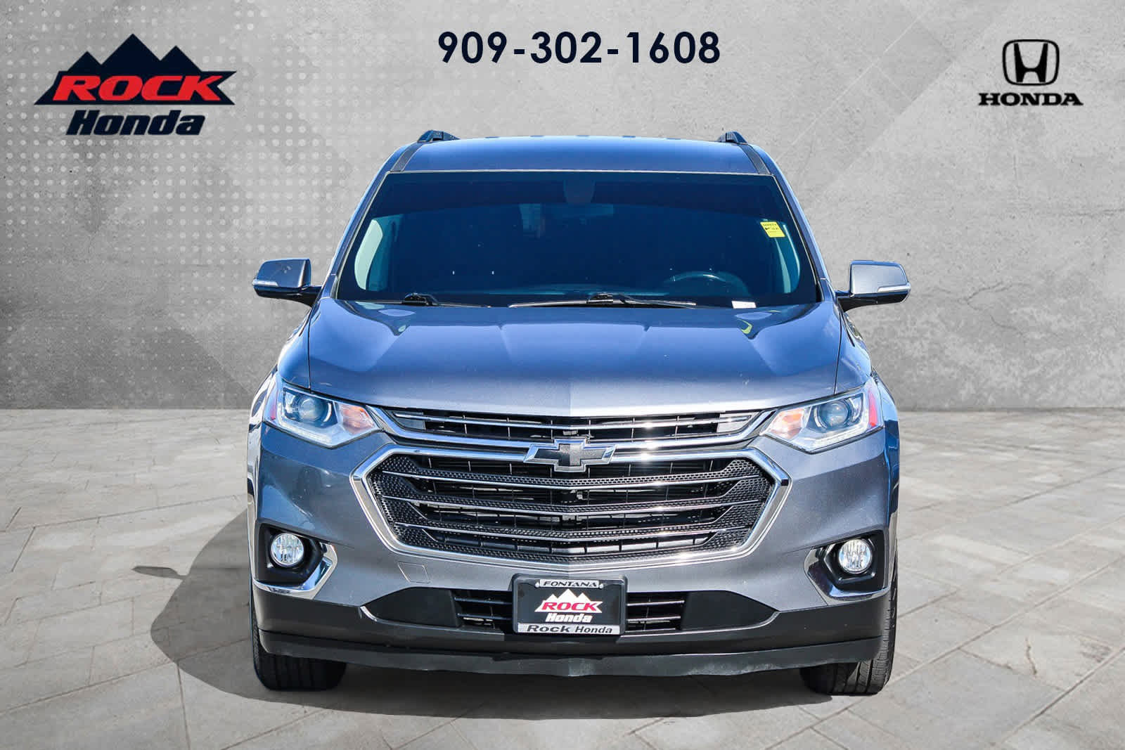 Used 2019 Chevrolet Traverse LT image 2