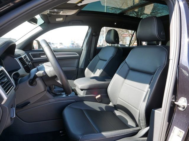 Certified 2023 Volkswagen Atlas Cross Sport SEL R-Line AWD/4WD image 15