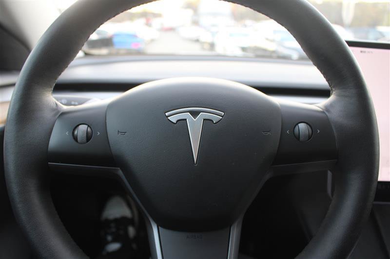 Used 2022 Tesla Model 3 Long Range AWD/4WD image 12