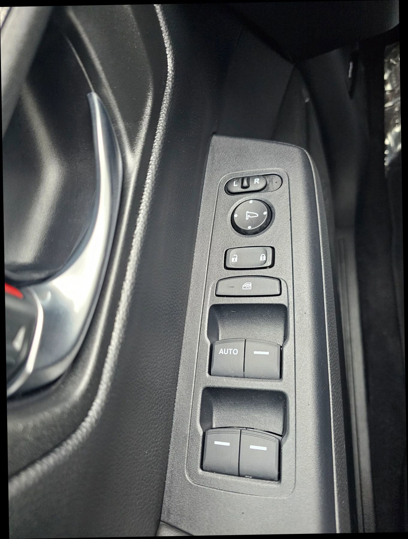Used 2024 Honda CR-V LX image 19