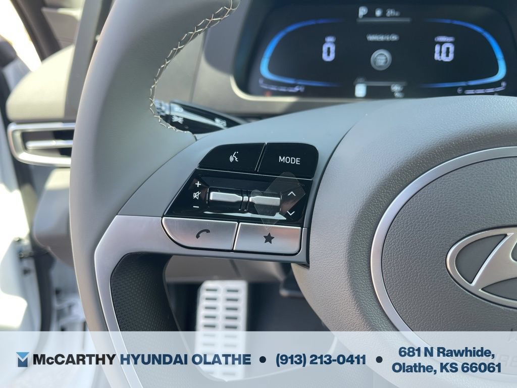 Used 2025 Hyundai Elantra Sport FWD image 19