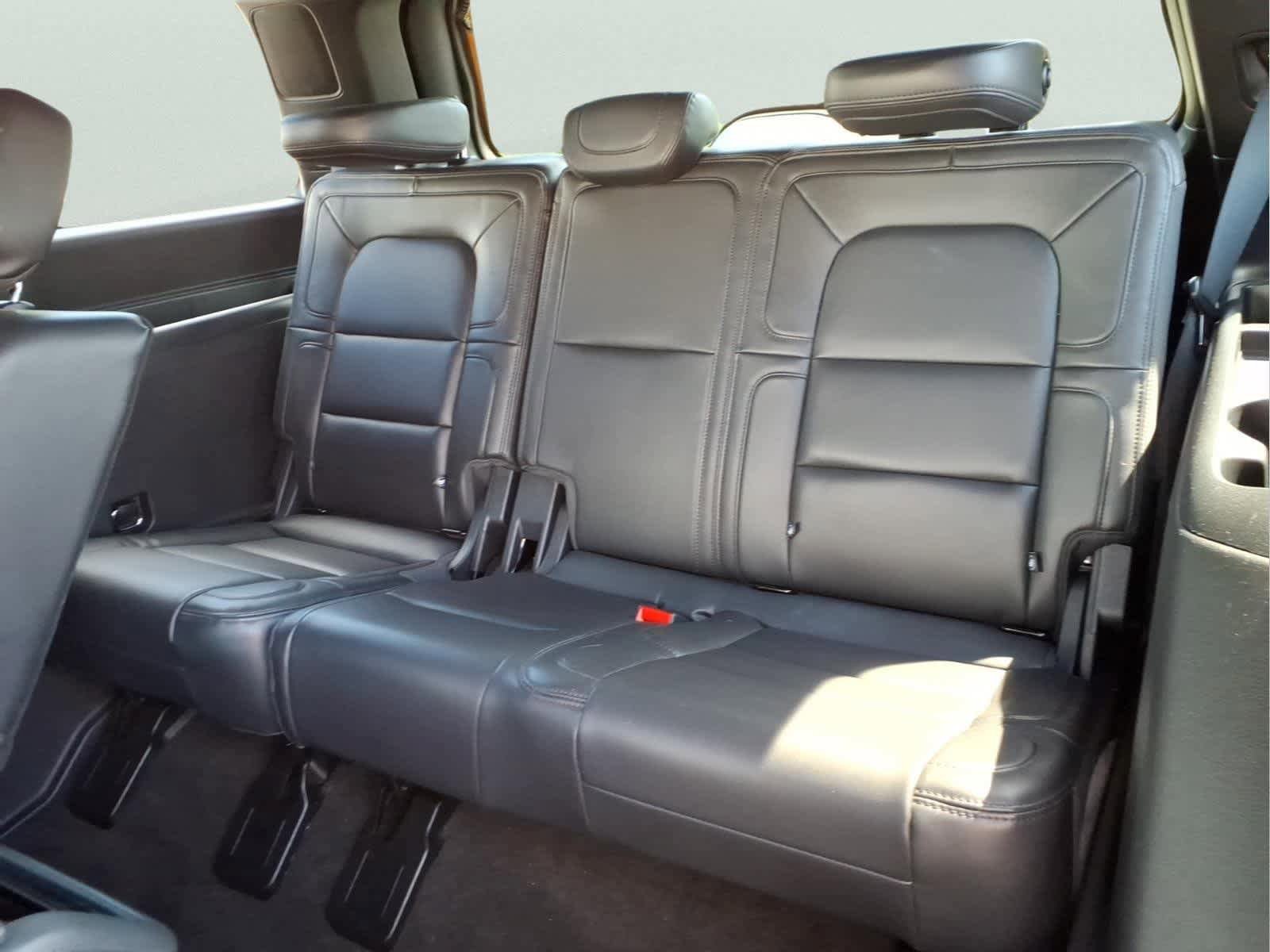 Used 2023 Lincoln Navigator Reserve AWD/4WD image 30