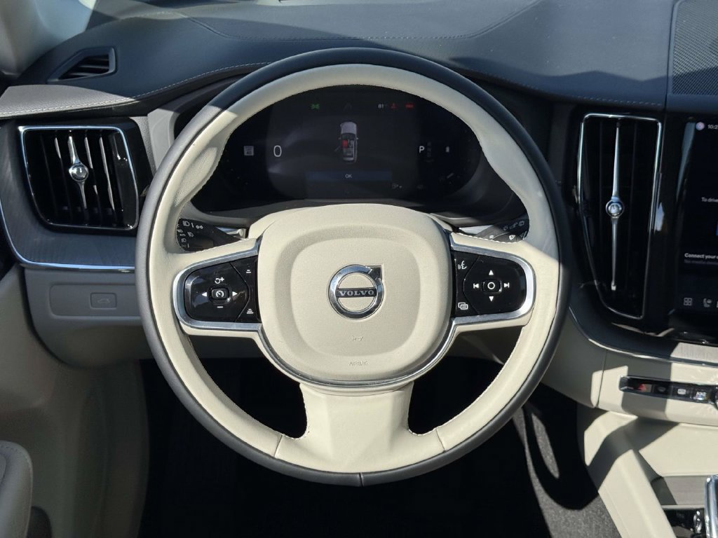 Certified 2025 Volvo XC60 B5 Ultra w/ Protection Package Premier AWD/4WD image 12