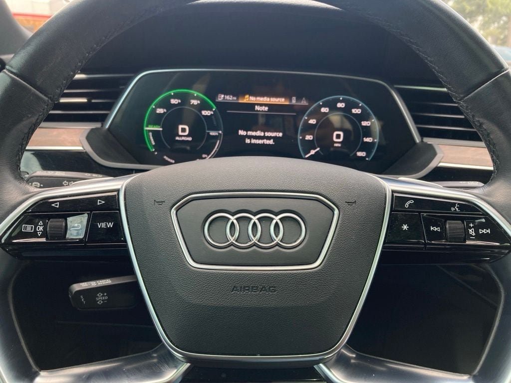 Used 2022 Audi e-tron Premium AWD/4WD image 14