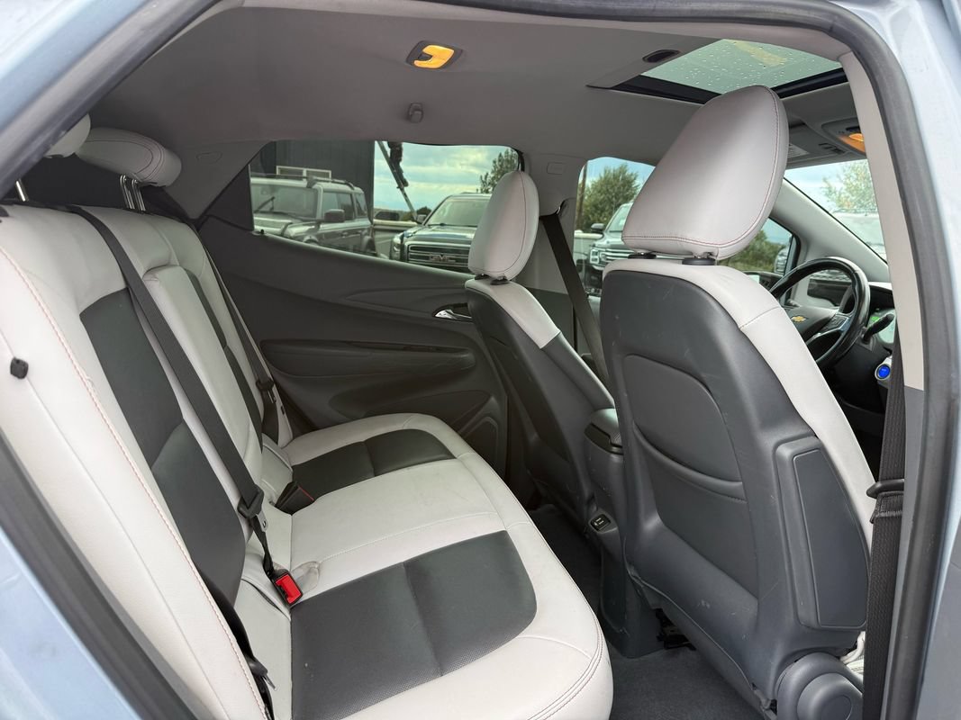 Used 2018 Chevrolet Bolt Premier w/ Driver Confidence II Package FWD image 22