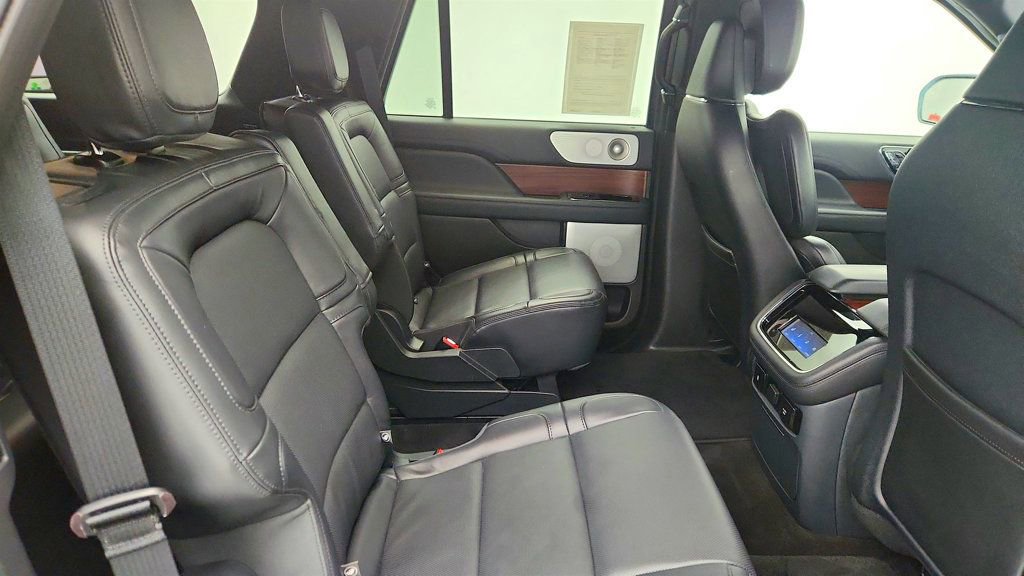 Used 2023 Lincoln Navigator Reserve AWD/4WD image 24