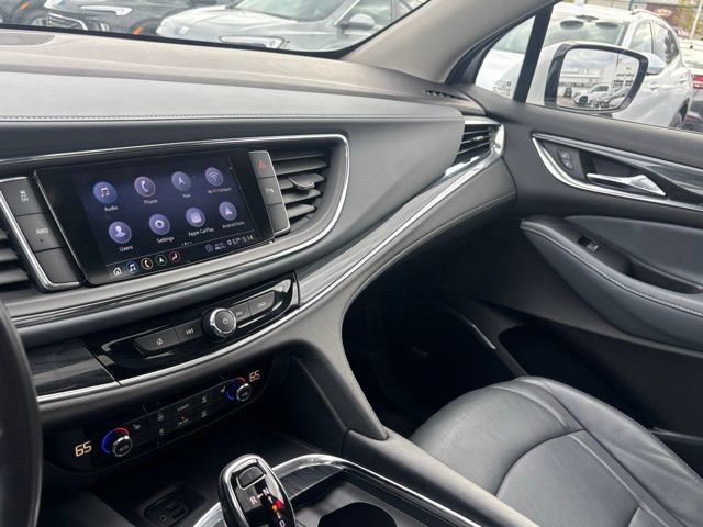 Used 2021 Buick Enclave Essence w/ Sound and Sites Package AWD/4WD image 31