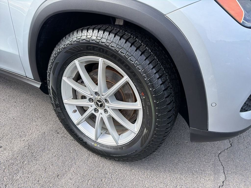 Used 2025 Mercedes-Benz GLE 350 4MATIC image 16