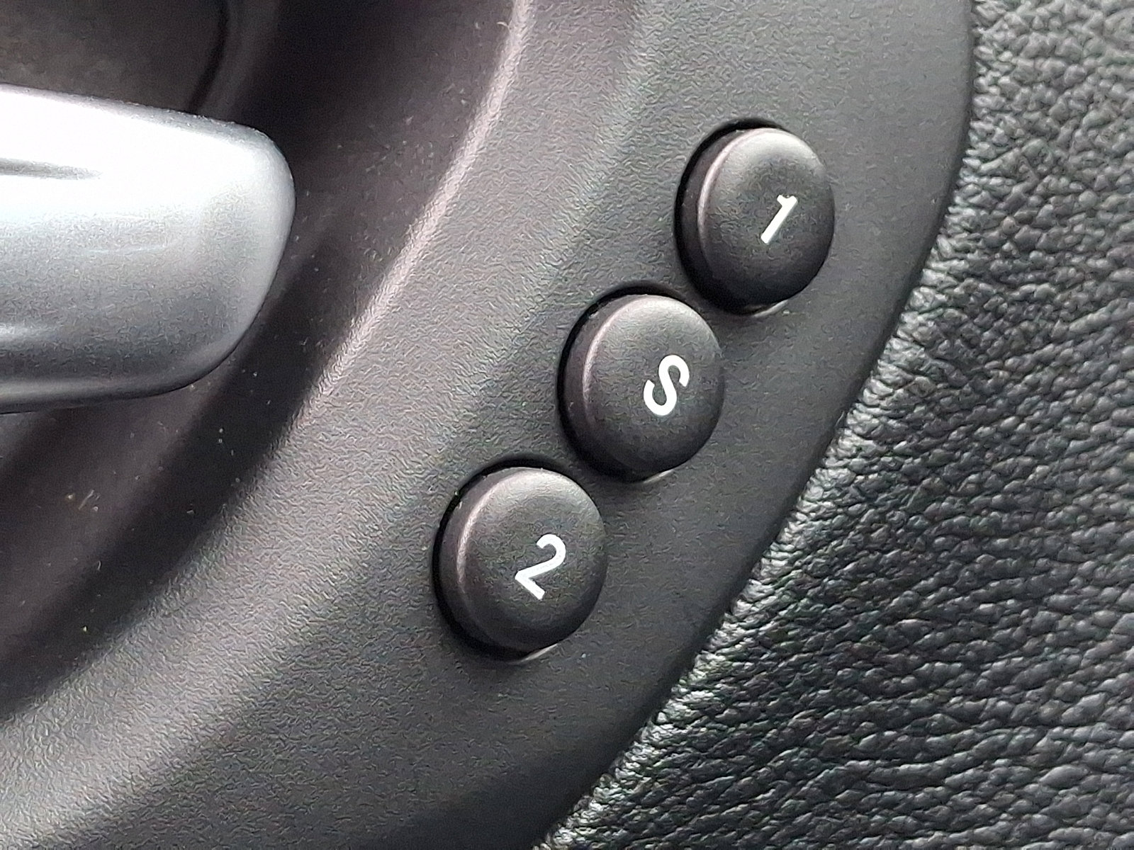 Certified 2020 Jeep Cherokee Limited AWD/4WD image 23