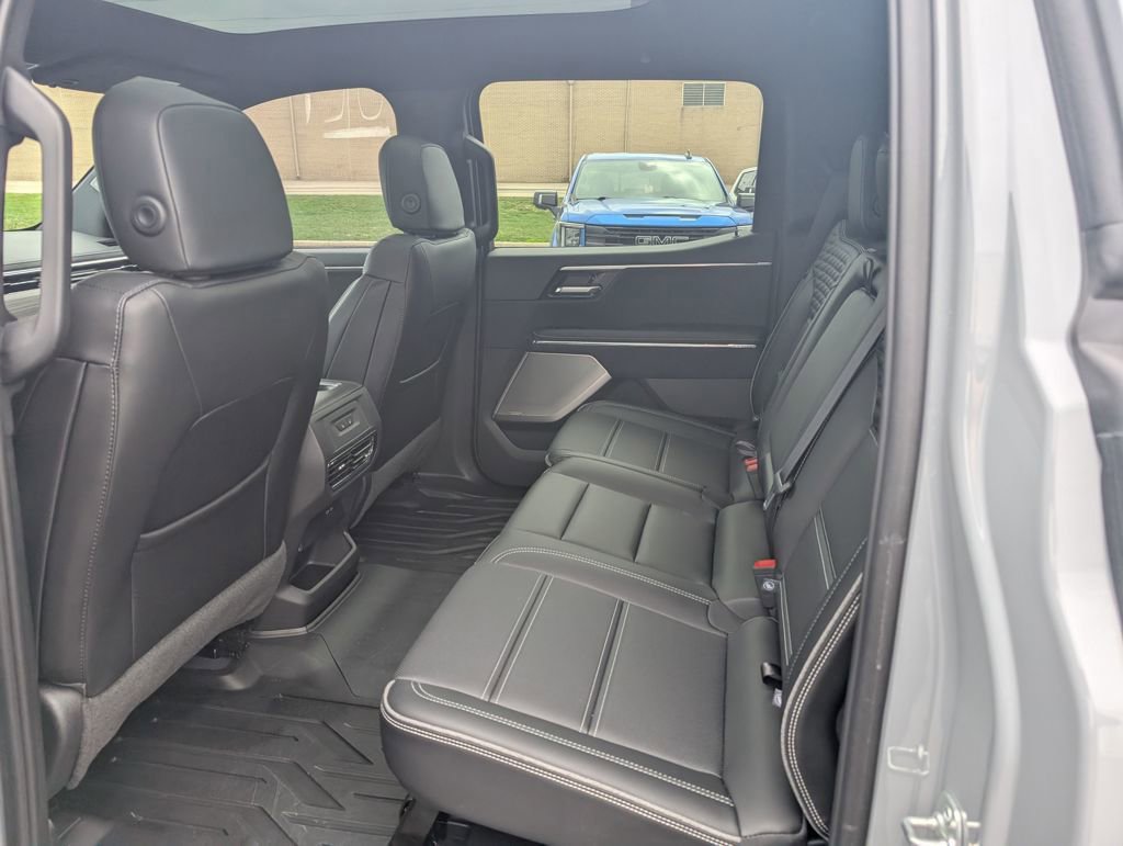 Used 2025 GMC Sierra EV Denali image 9