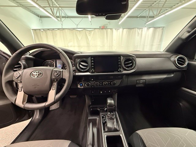 Used 2023 Toyota Tacoma TRD Off-Road AWD/4WD image 18