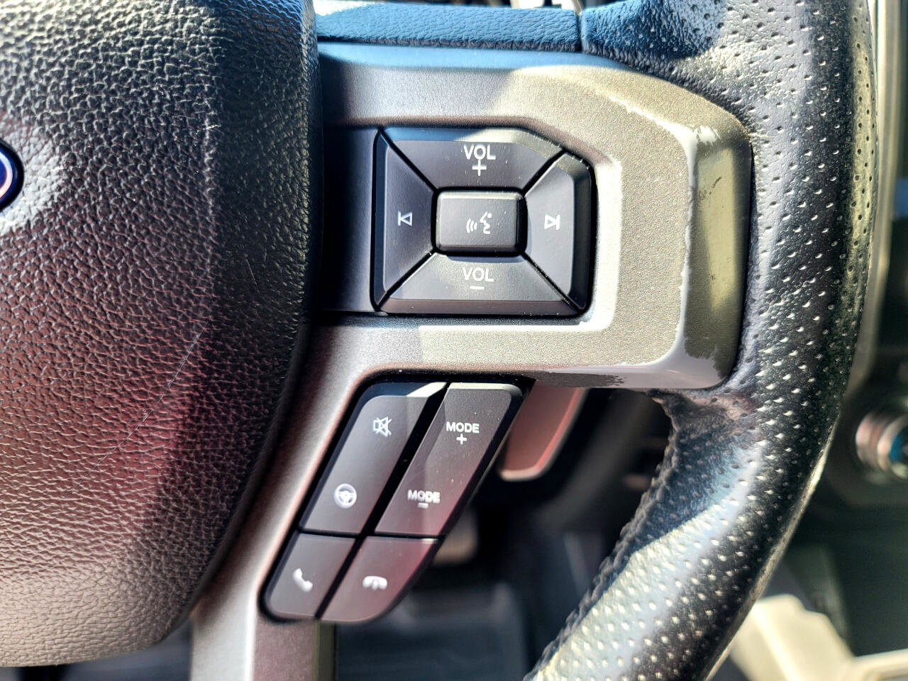 Used 2018 Ford F150 Raptor w/ Equipment Group 802A Luxury image 15
