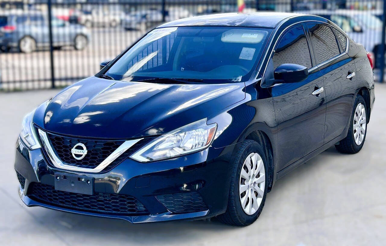 Used 2016 Nissan Sentra S FWD image 2
