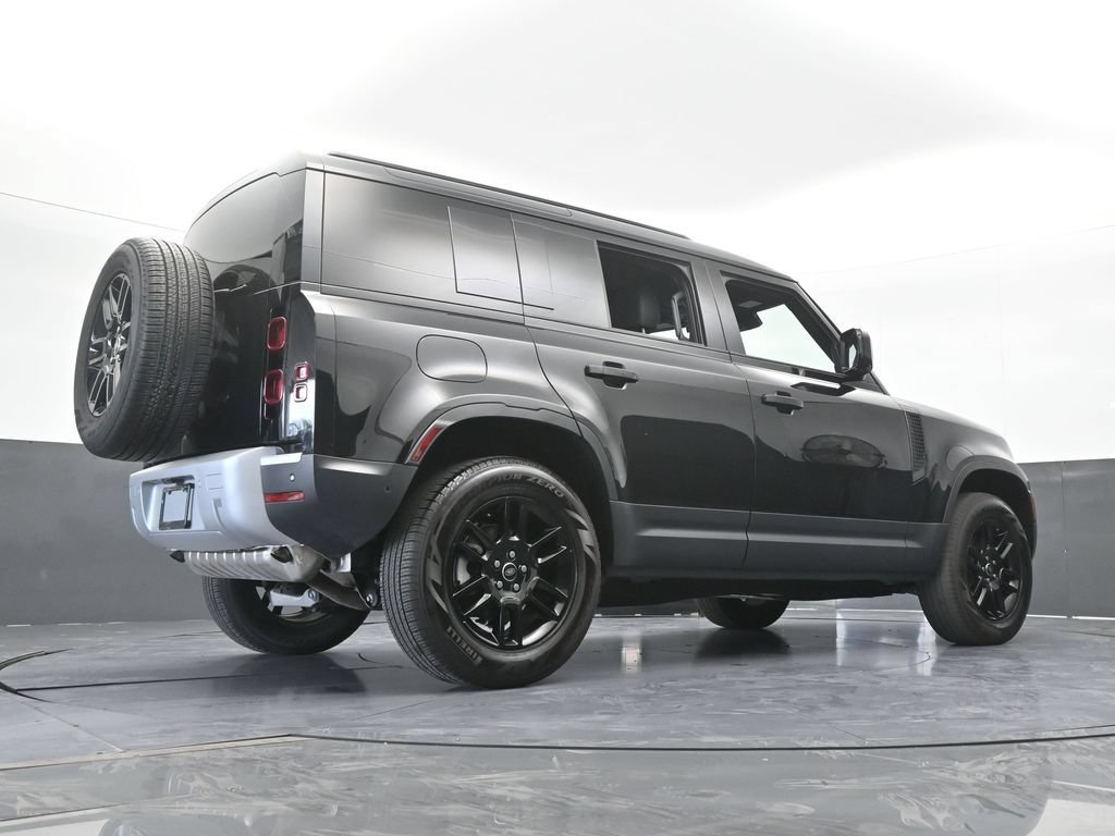 Used 2025 Land Rover Defender 110 S AWD/4WD image 66