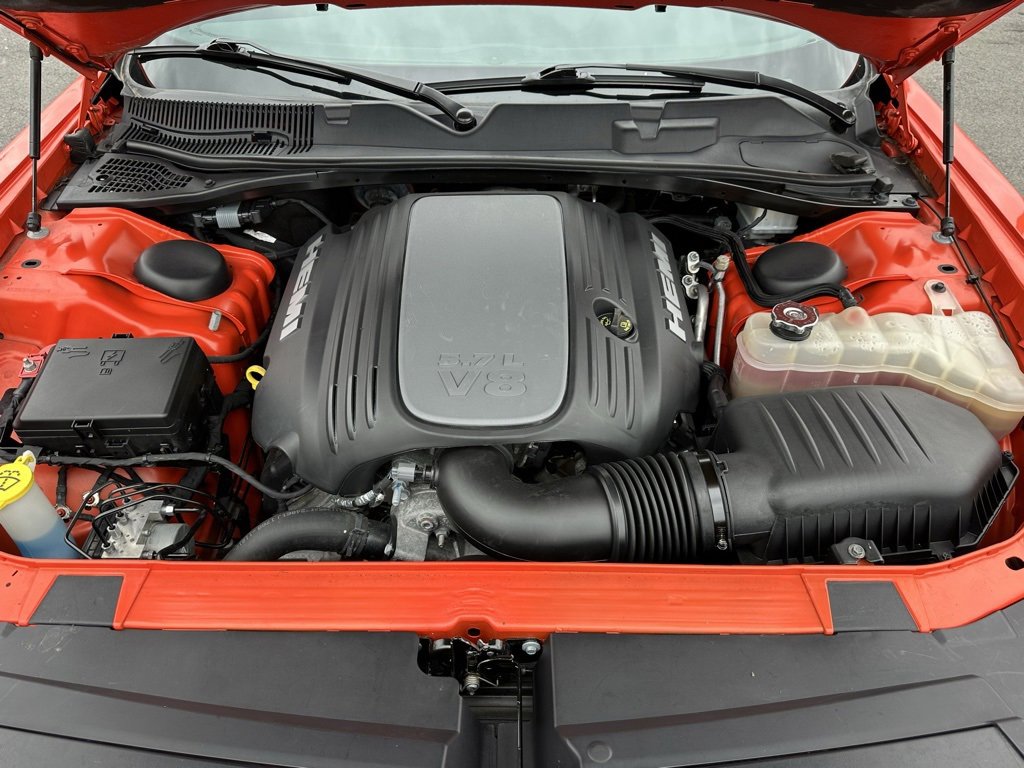 Used 2018 Dodge Challenger R/T w/ Blacktop Package image 28