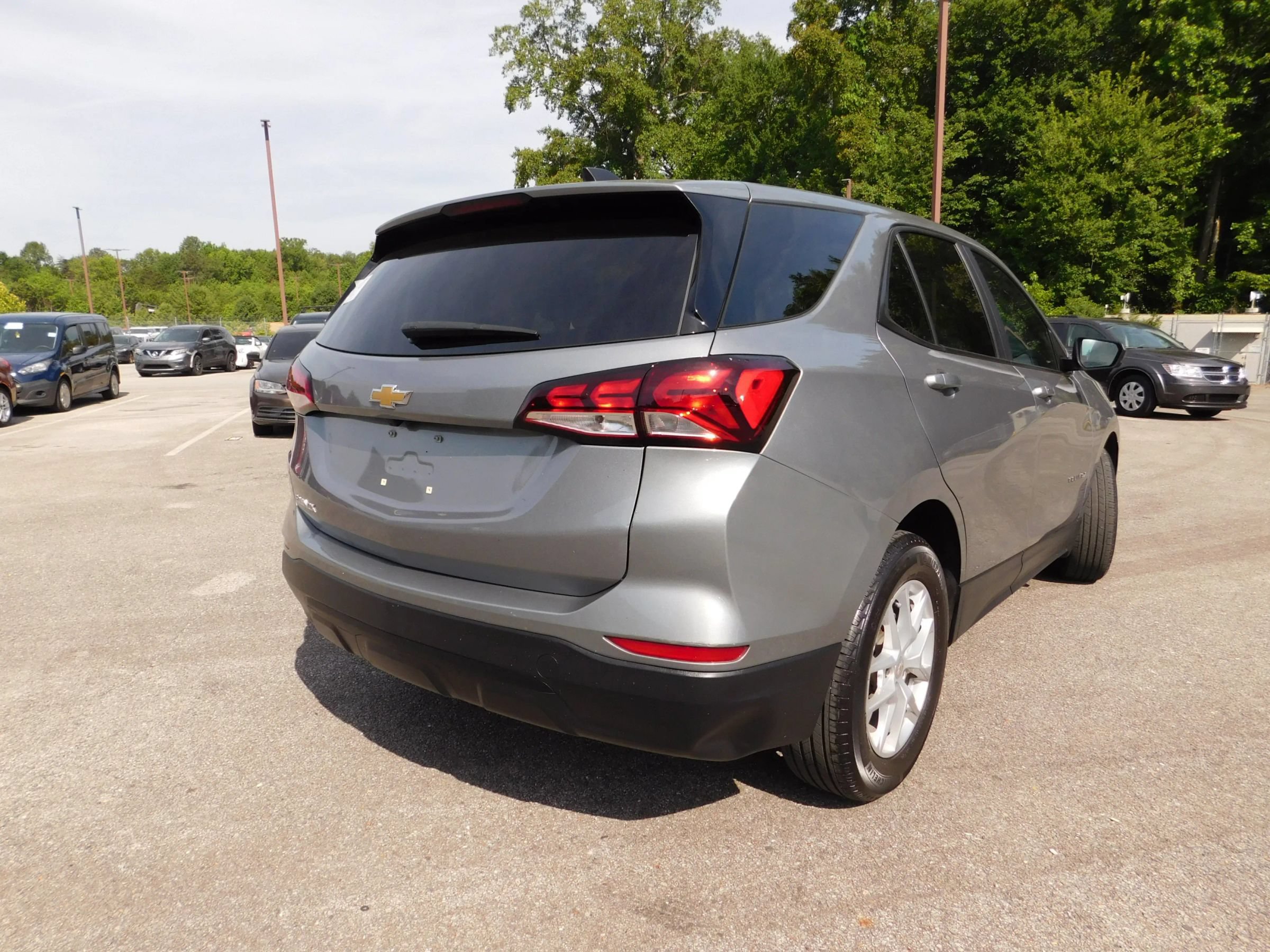 Used 2023 Chevrolet Equinox LS w/ LS Convenience Package FWD image 5