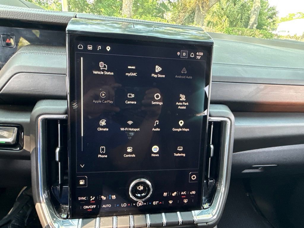 Used 2025 GMC Yukon XL Denali AWD/4WD image 52