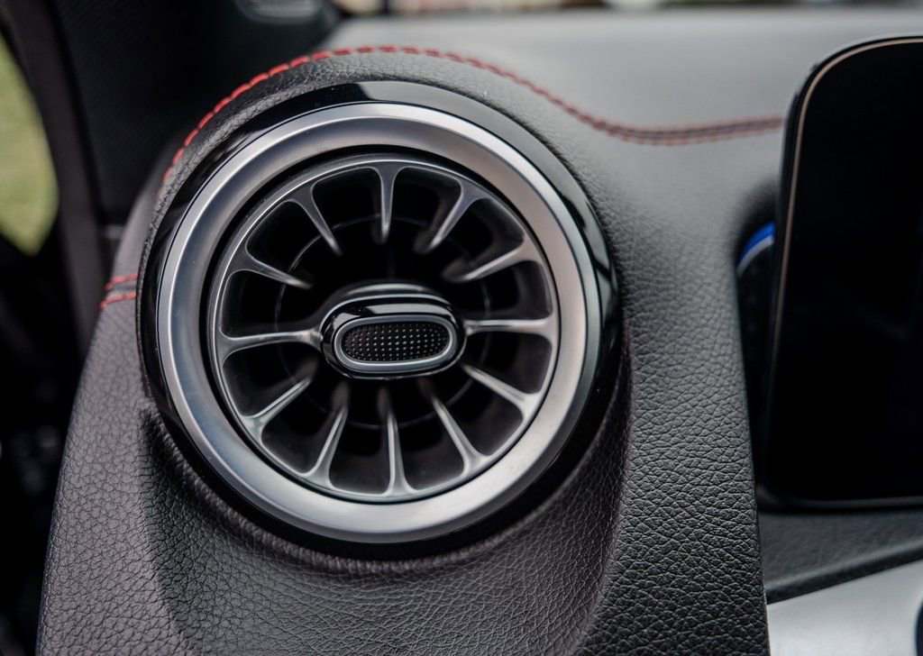 Used 2024 Mercedes-Benz EQB 250+ image 8