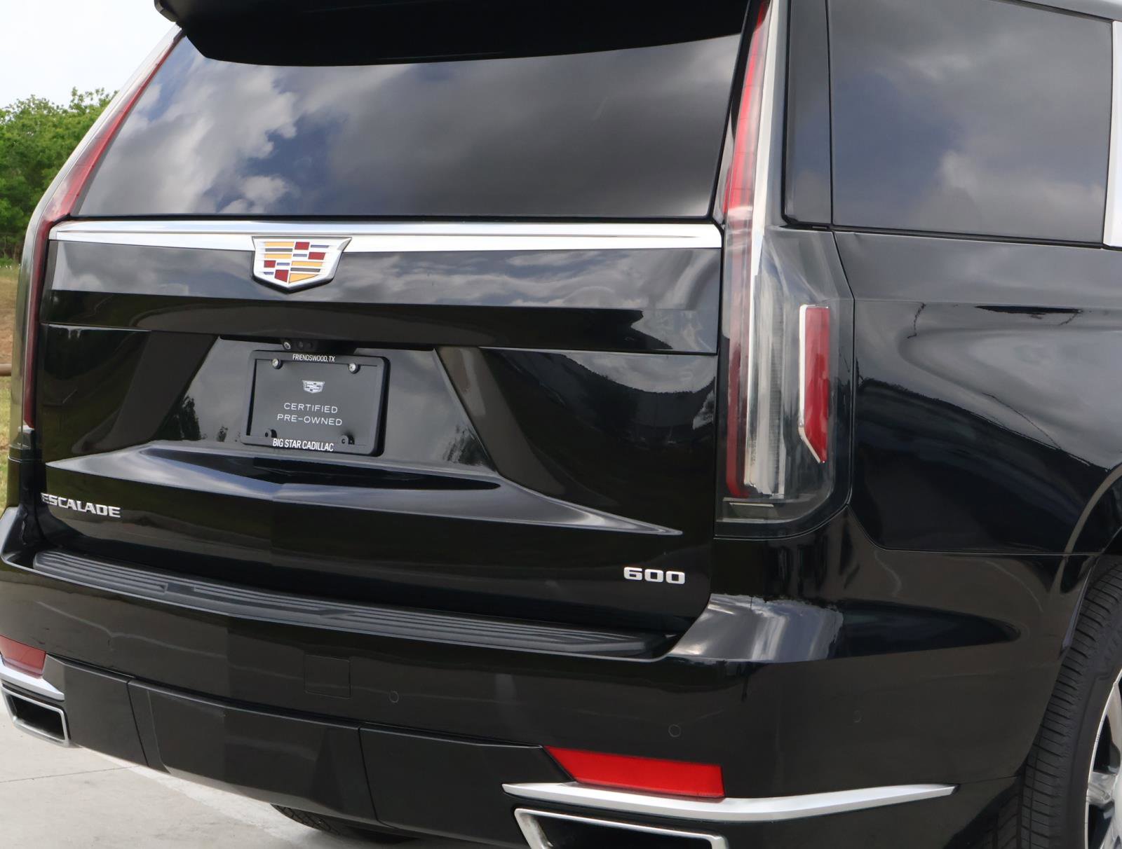 Certified 2023 Cadillac Escalade Premium Luxury Platinum AWD/4WD image 11