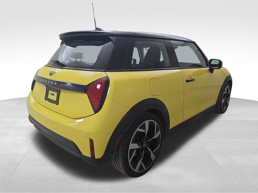 Certified 2025 MINI Cooper S FWD image 9