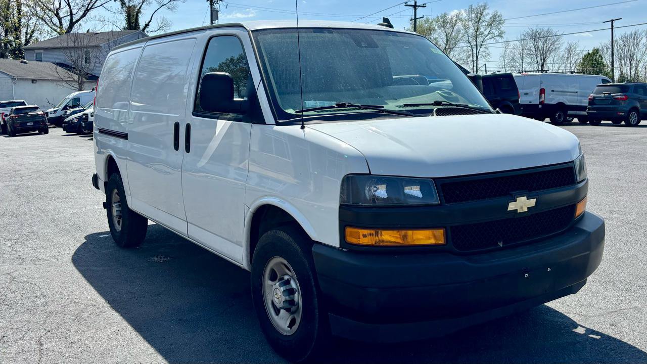 Used 2020 Chevrolet Express 3500 w/ Driver Convenience Package image 4