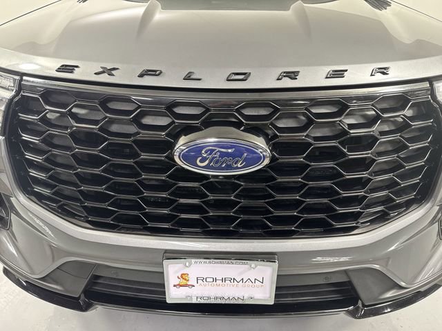 Used 2025 Ford Explorer ST-Line image 25