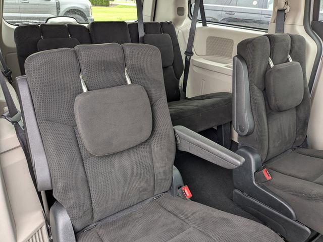 Used 2016 Dodge Grand Caravan SE w/ Quick Order Package 29E SE FWD image 12
