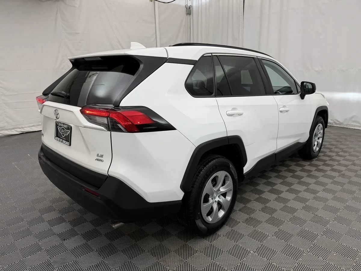 Used 2019 Toyota RAV4 LE AWD/4WD image 5
