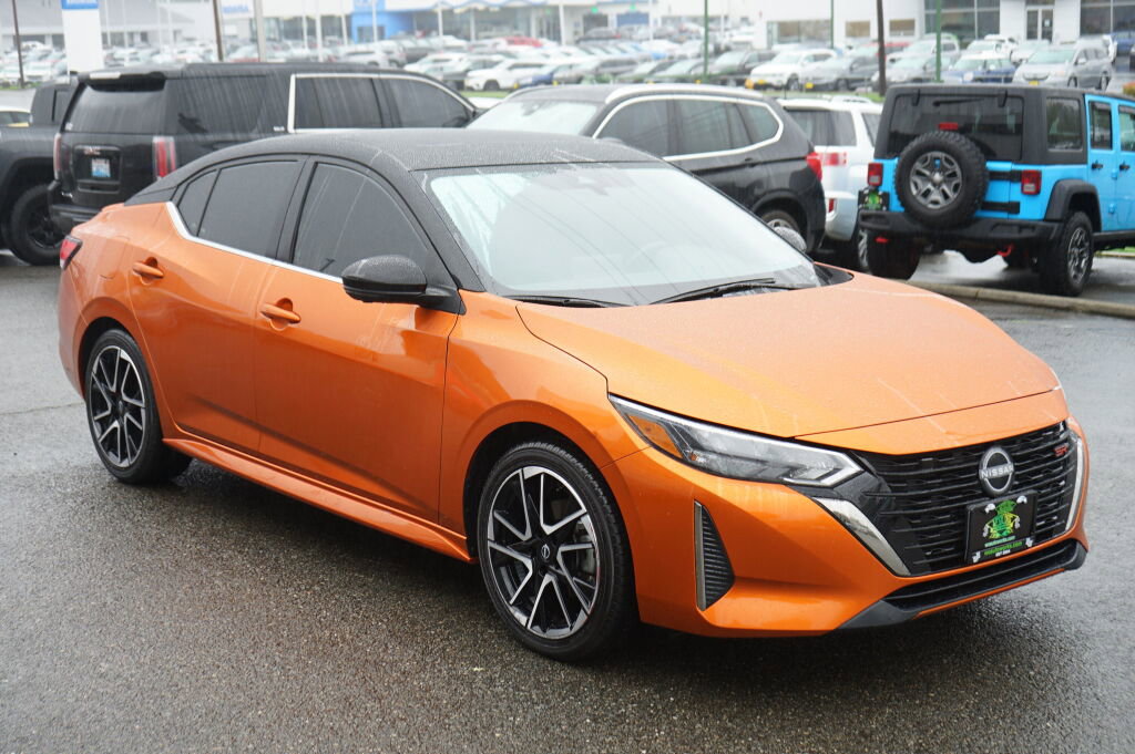 Used 2024 Nissan Sentra SR w/ SR Premium Package FWD image 7
