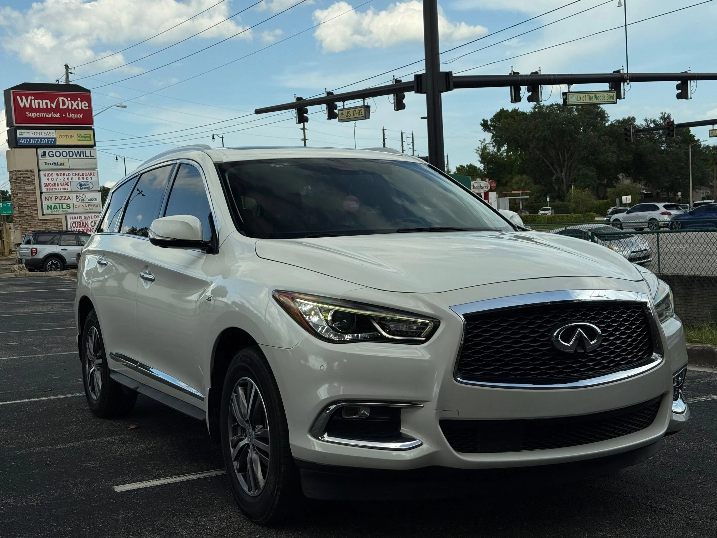 Used 2017 INFINITI QX60 FWD w/ Premium Plus Package image 3