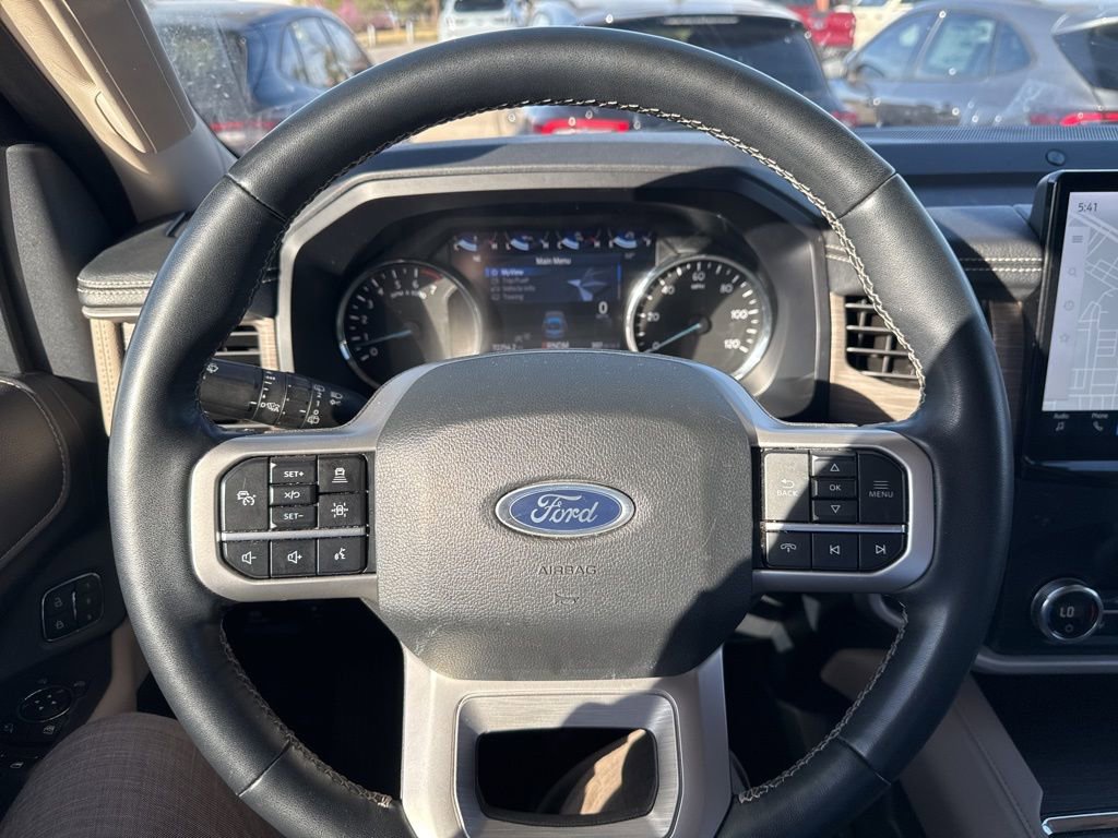 Used 2024 Ford Expedition Max Limited image 15
